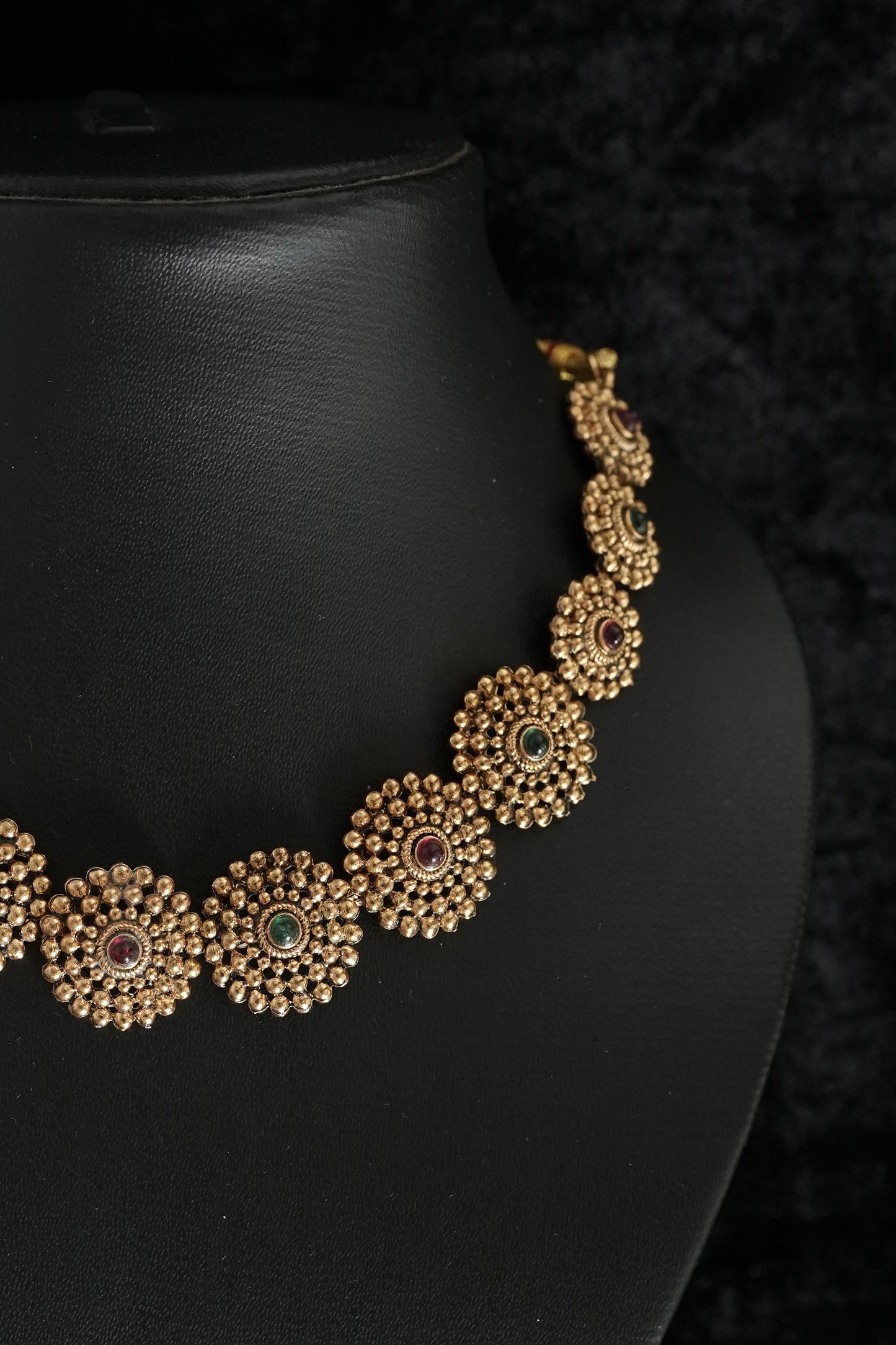 Multi pendent circle necklace