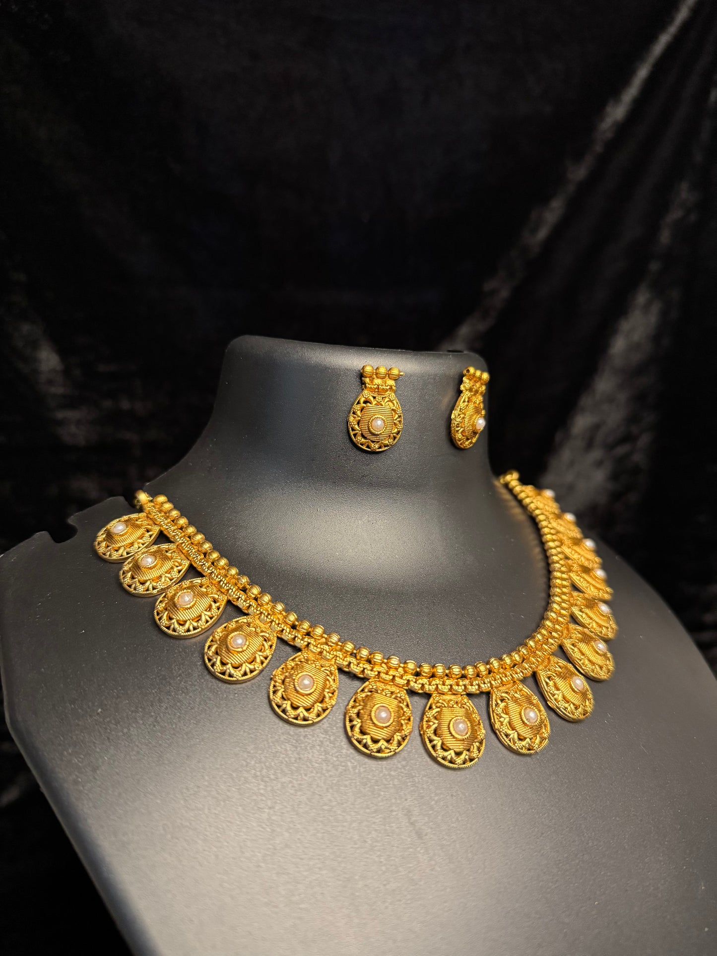 Mahima necklace