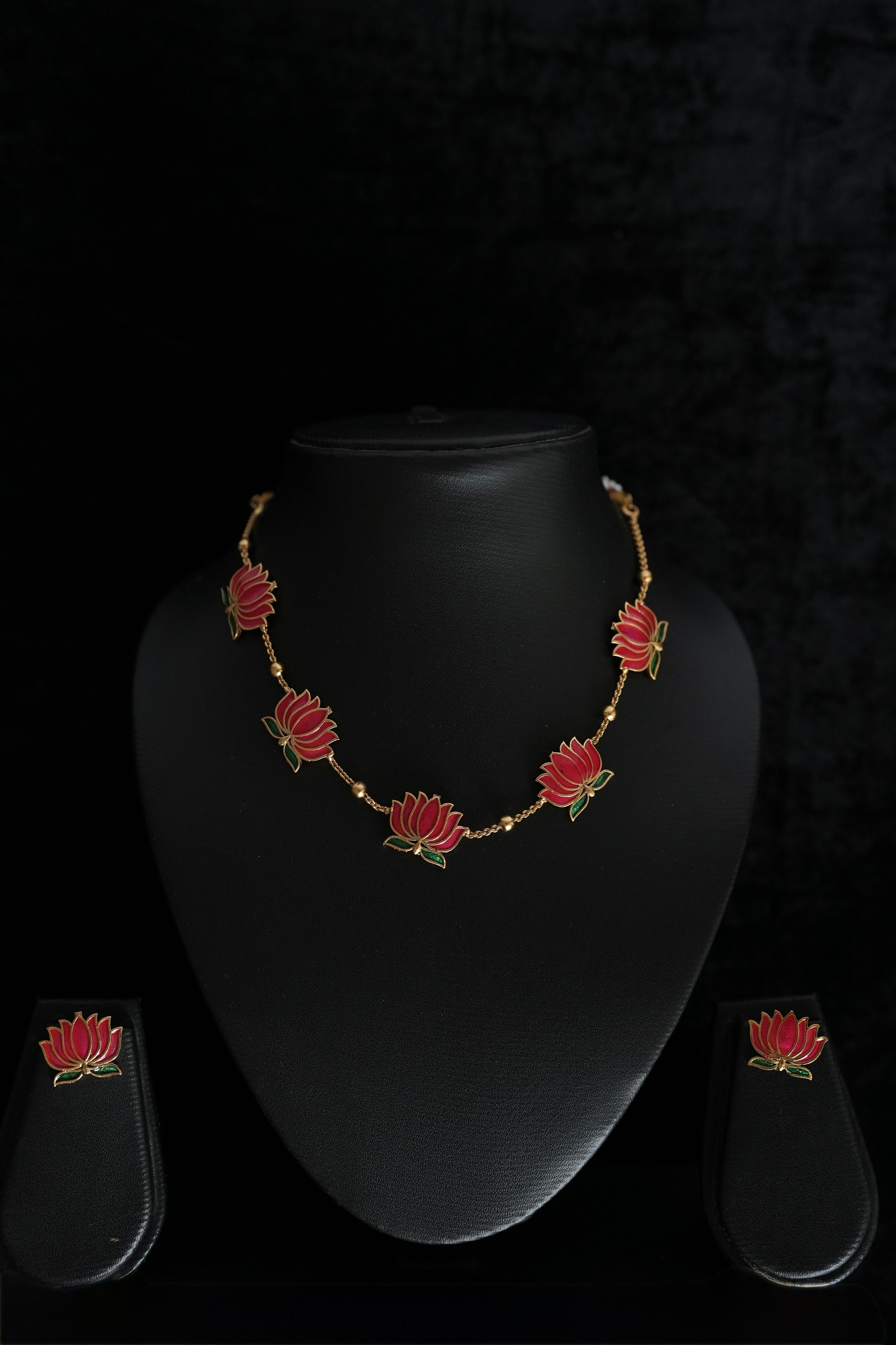 Lotus necklace