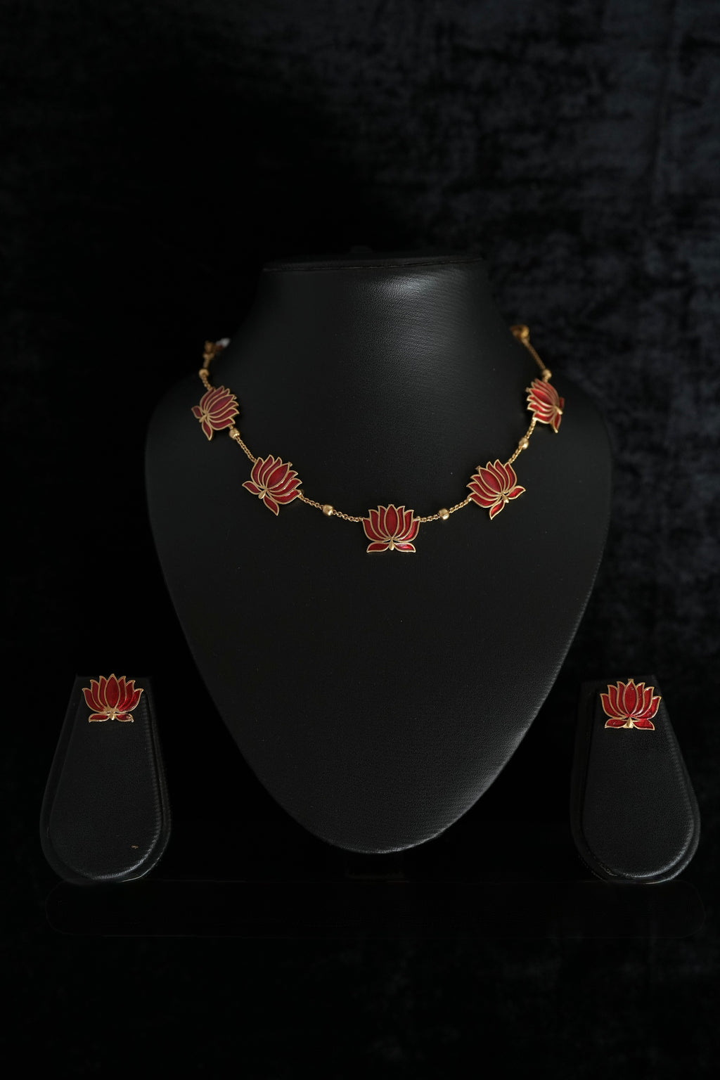 Lotus necklace