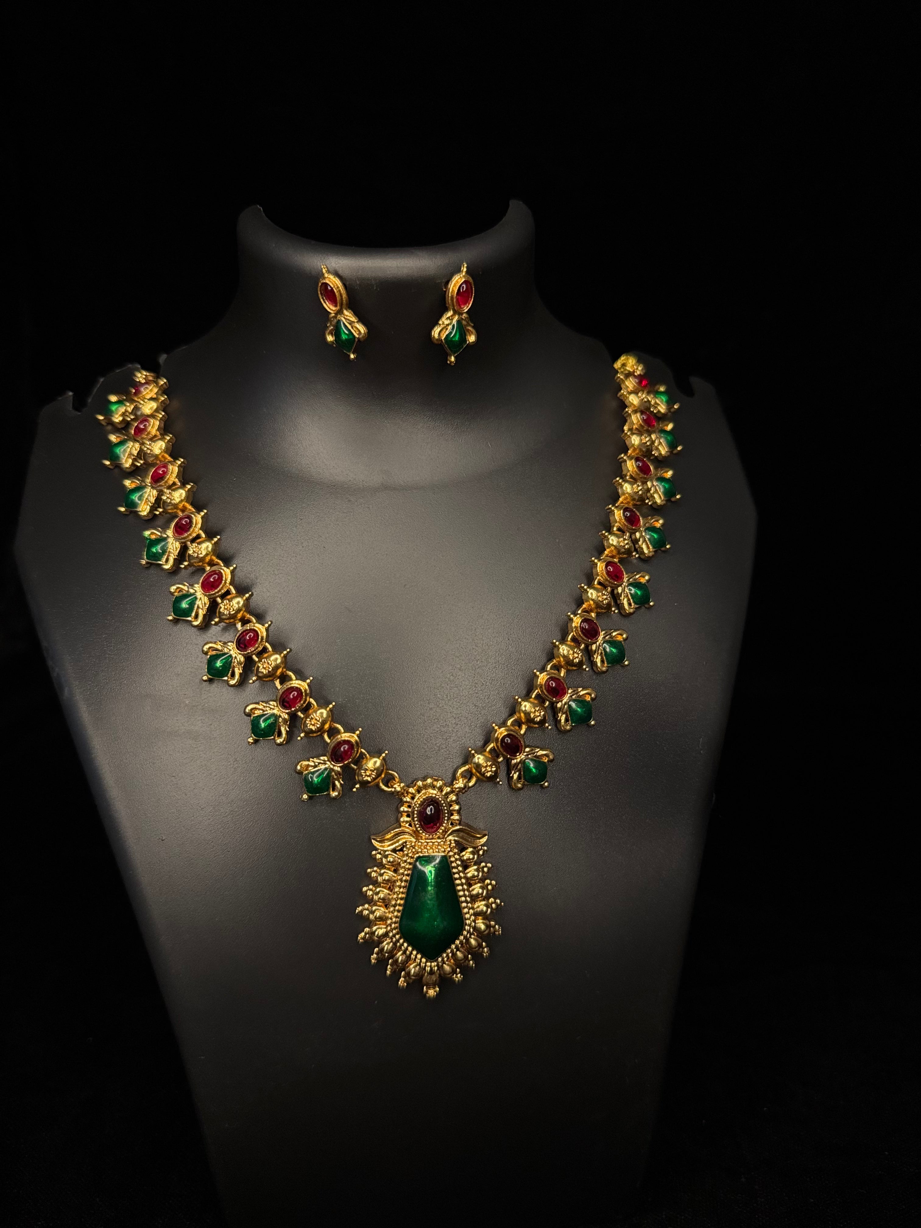 Kovai palakka pendent chain