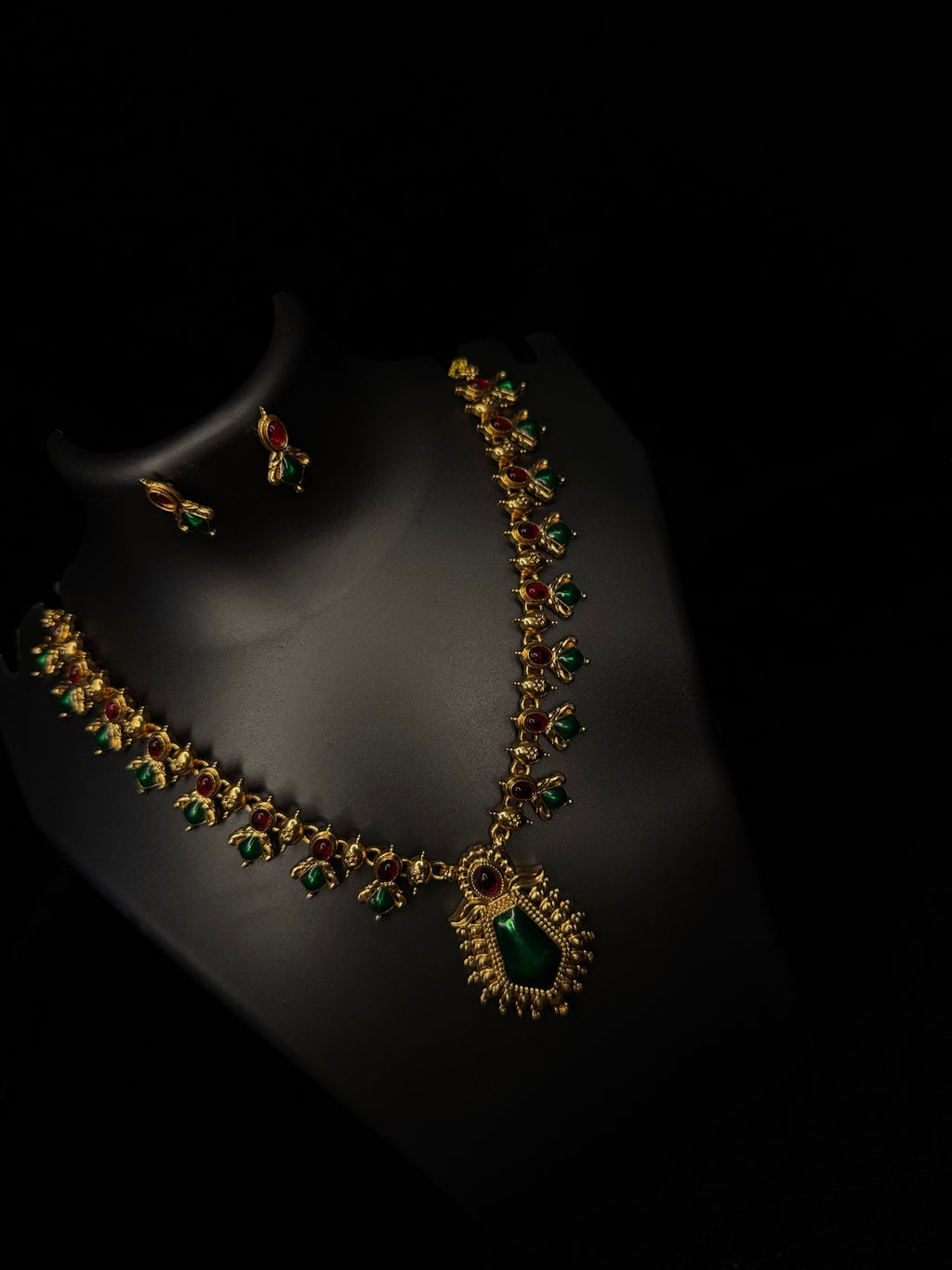 Kovai palakka pendent chain