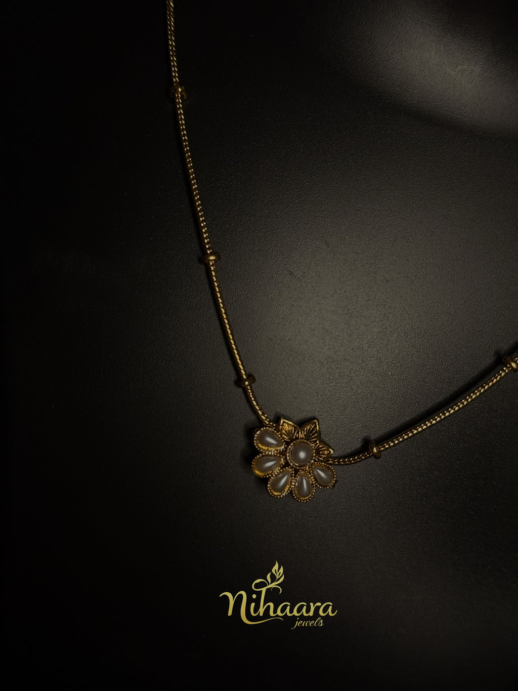 White beauty chain