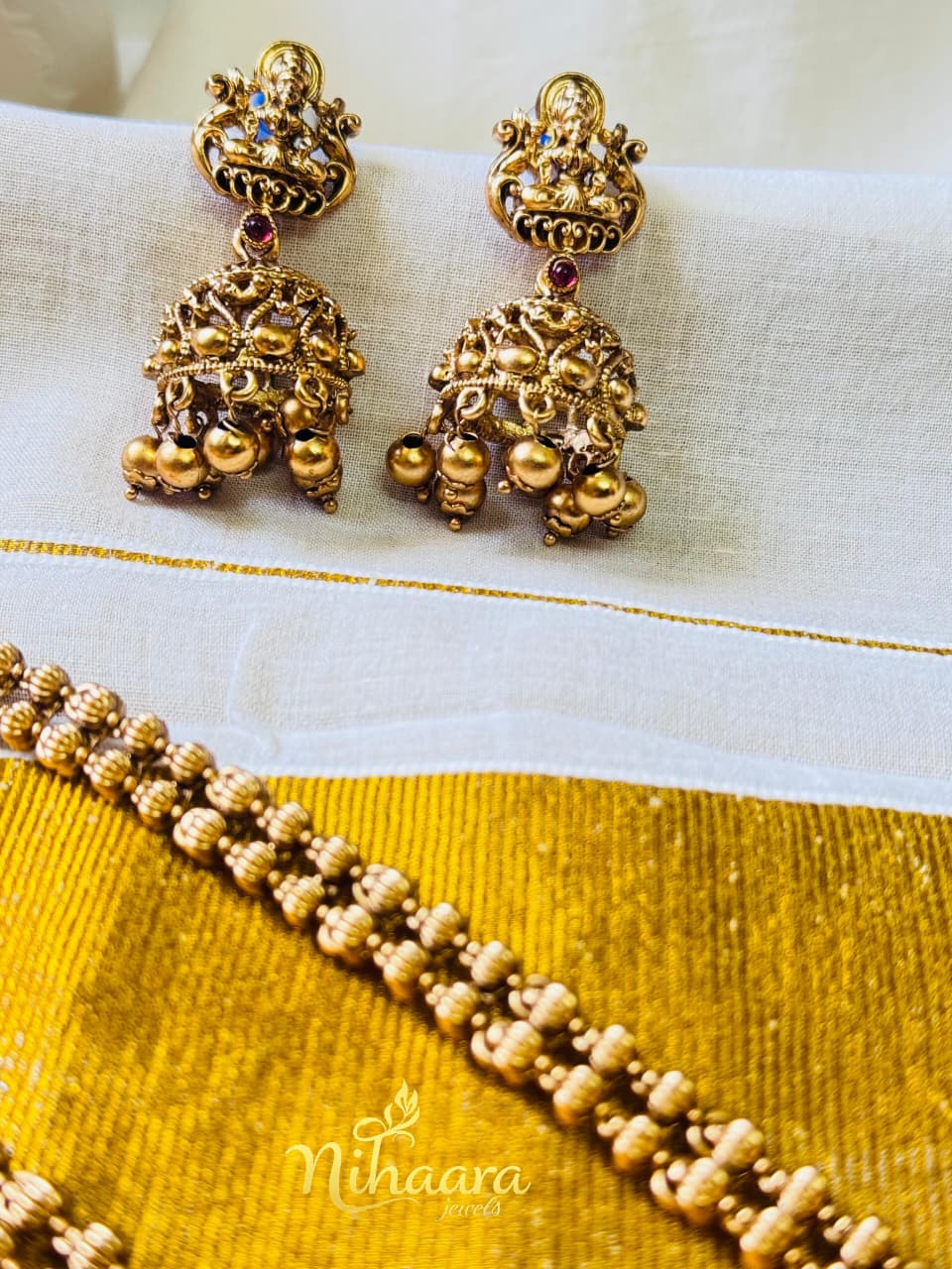 Inaara long chain