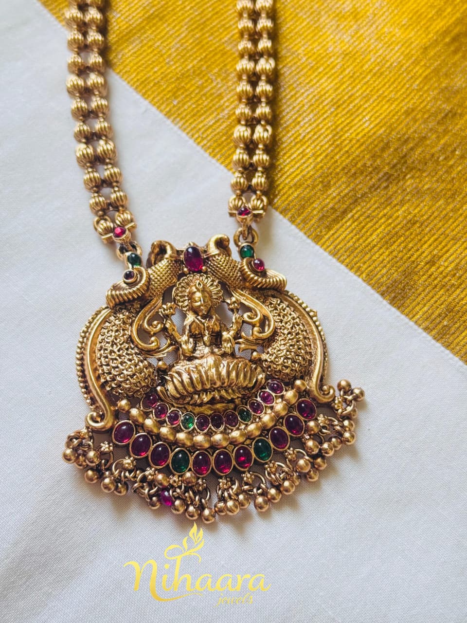 Inaara long chain